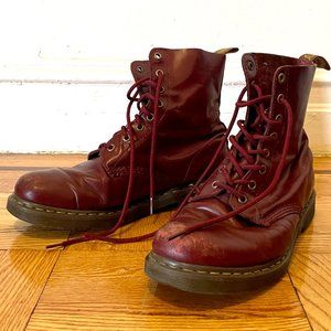 Dr. Martens Air Waves Burgundy